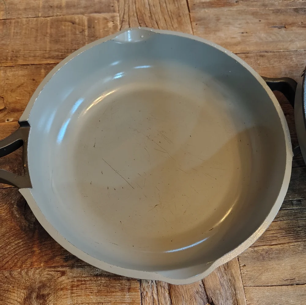 Our Place‎ Always Pan 10.5” w/ Lid Spoon Rest & Pour Spouts Charcoal Gray
